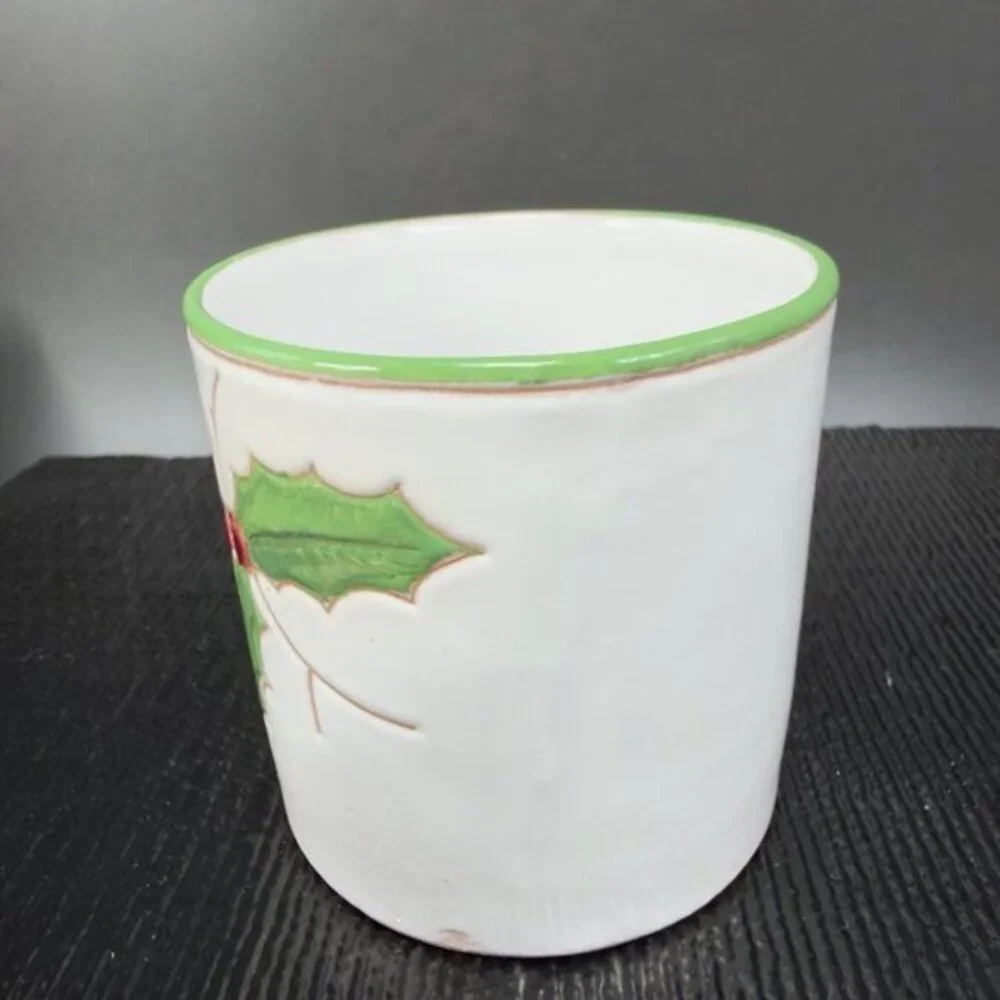 Vintage Italian Pottery Coffee Mug Cup Set 2 Mugs Holly Berry Christmas Mugs Set